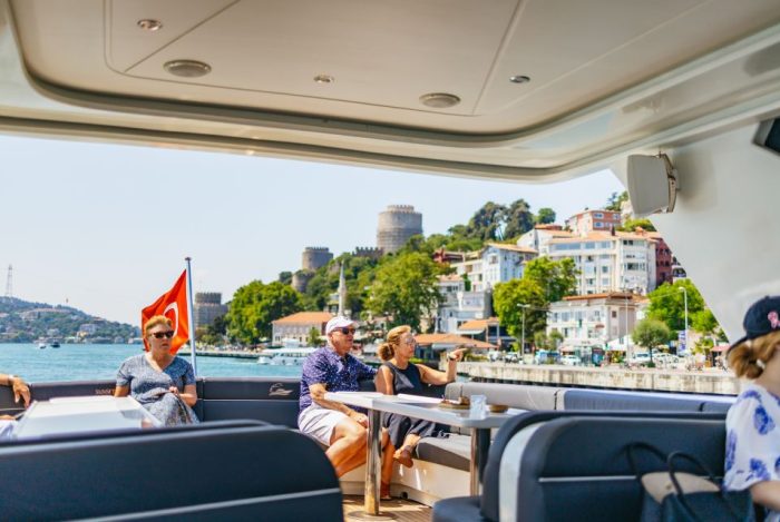 istanbul-tours-activities-sightseeing-yacht
